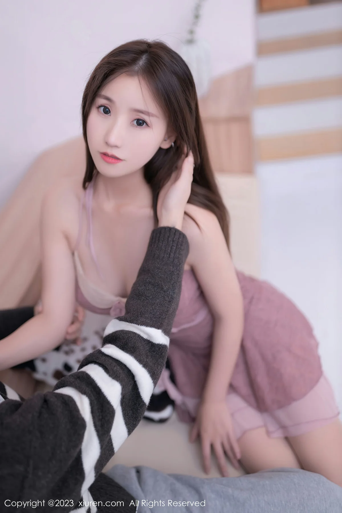 XiuRen 秀人 No.7838  杏子Yada 灰色睡裙性感写真33 - 4