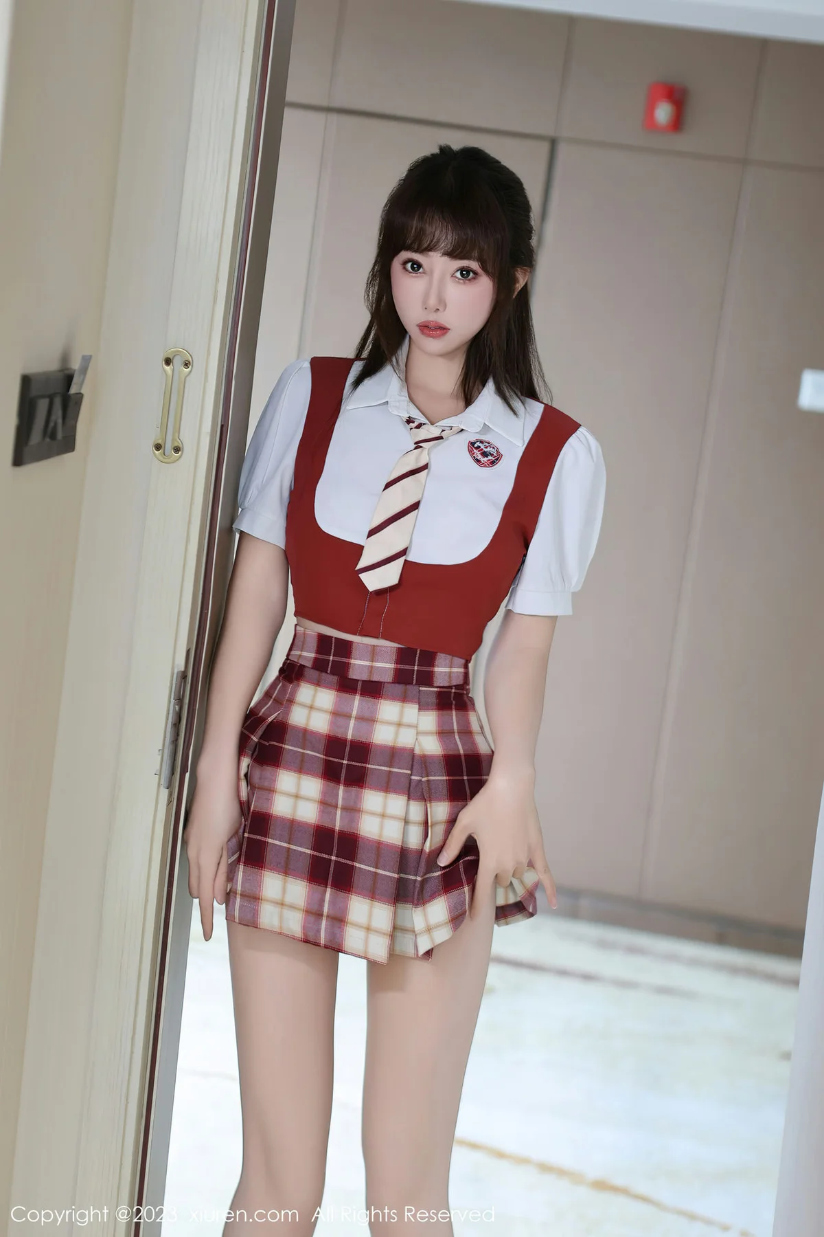 XiuRen 秀人 No.7851  金tiao 红色轻透内衣性感写真22 - 3