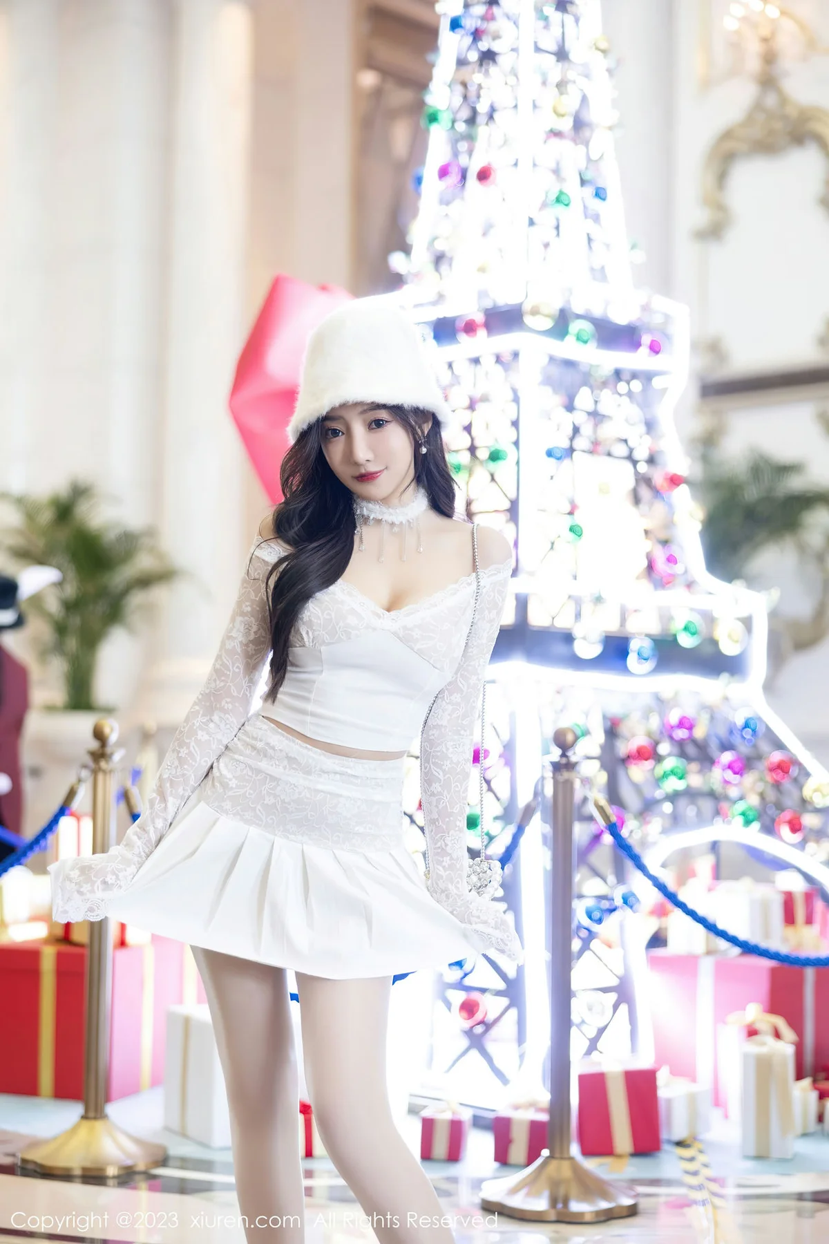 XiuRen 秀人 No.7863  王馨瑶yanni 魅惑灰丝性感写真1 - 2