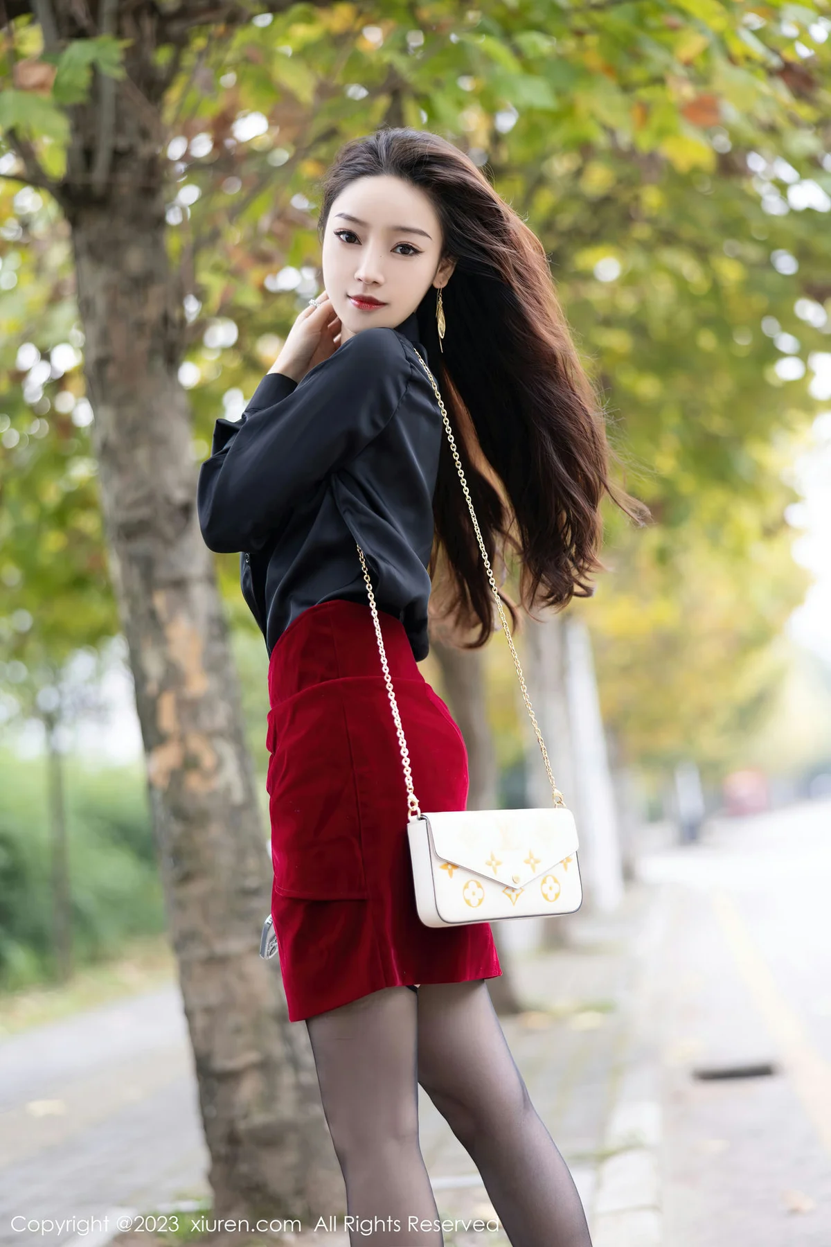 XiuRen 秀人 No.7867  苏曼兮 魅惑黑丝性感写真1 - 3