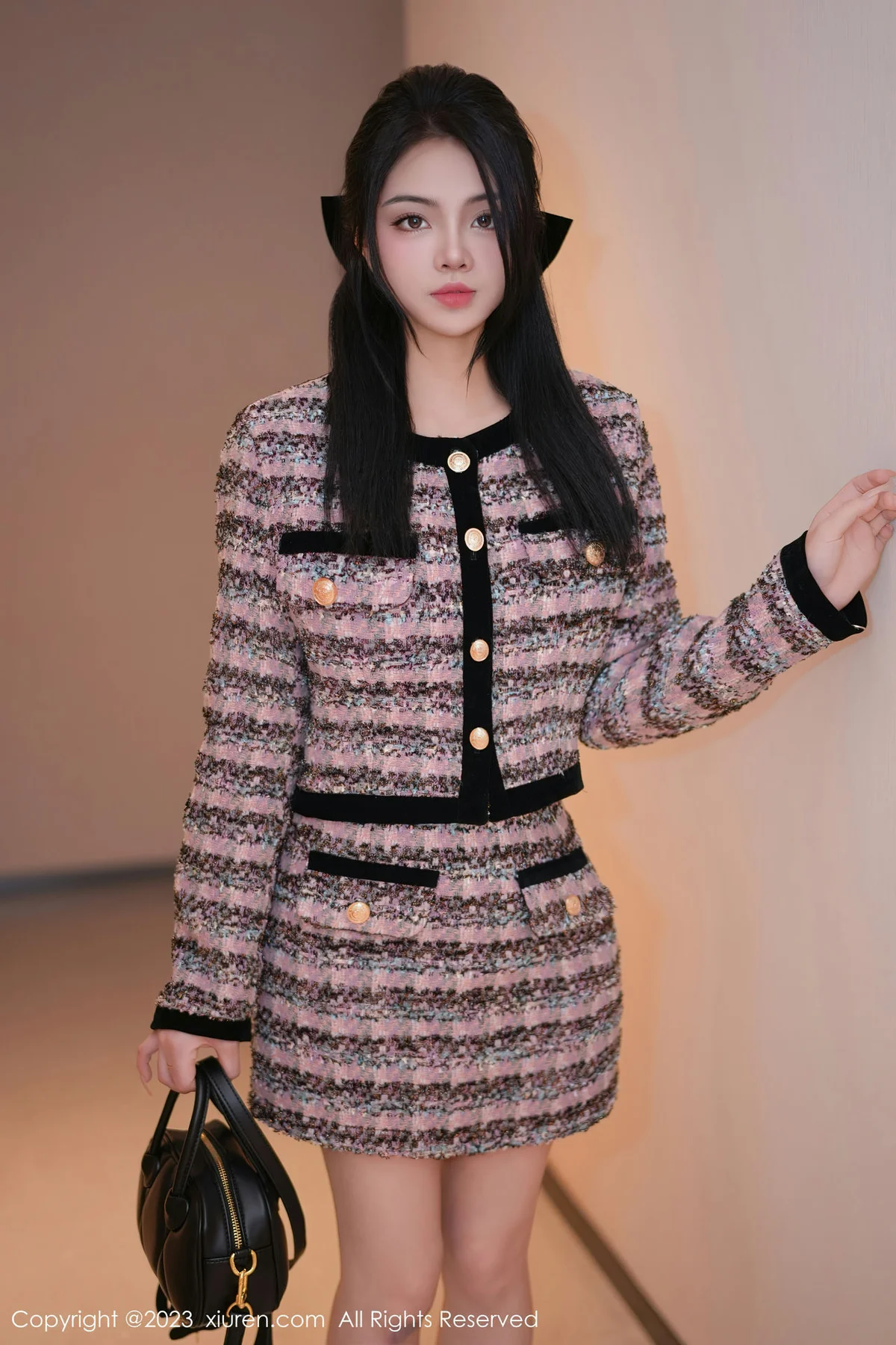 XiuRen 秀人 No.7877  媛宝儿boa 新人爆乳翘臀性感写真 - 1