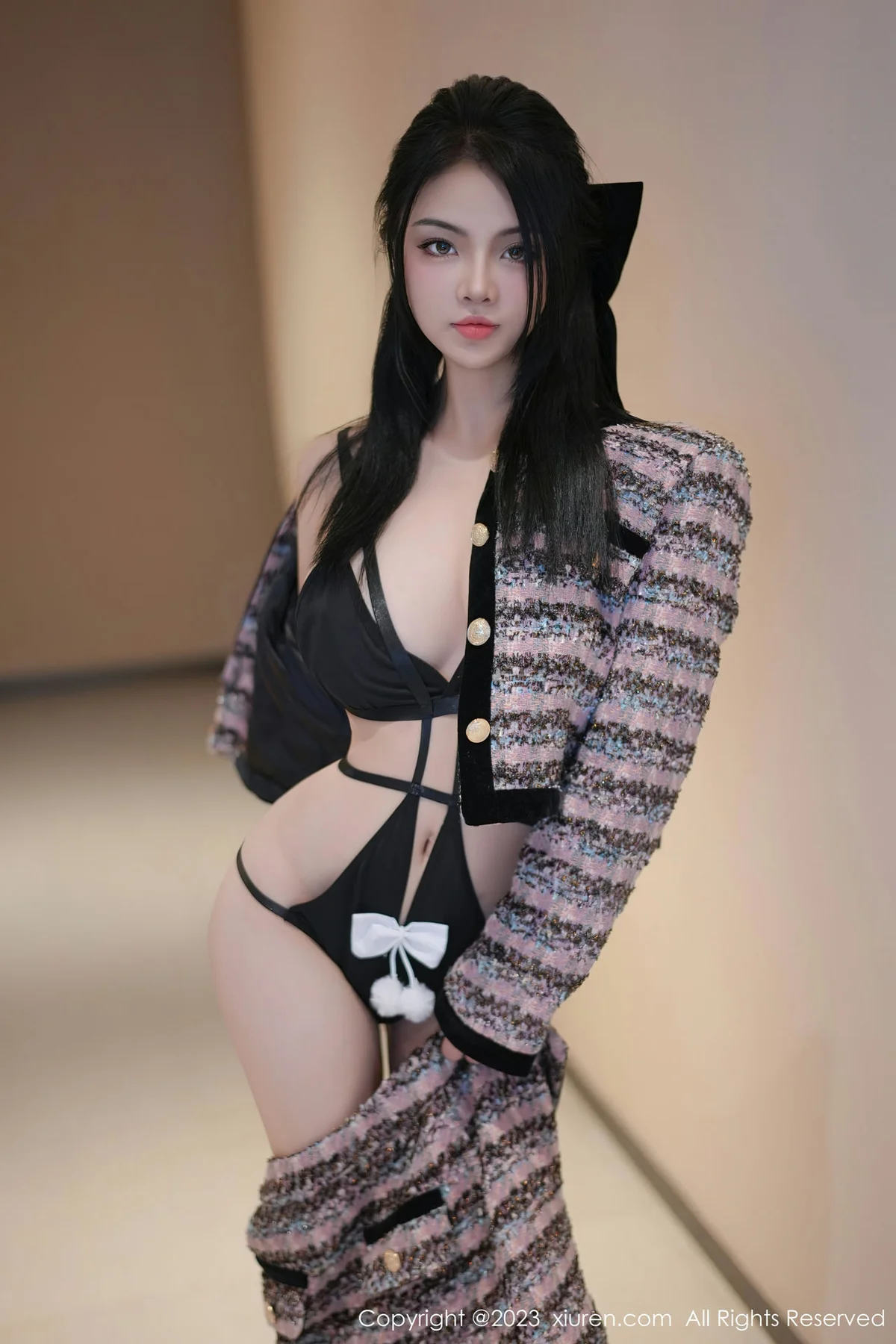 XiuRen 秀人 No.7877  媛宝儿boa 新人爆乳翘臀性感写真 - 1