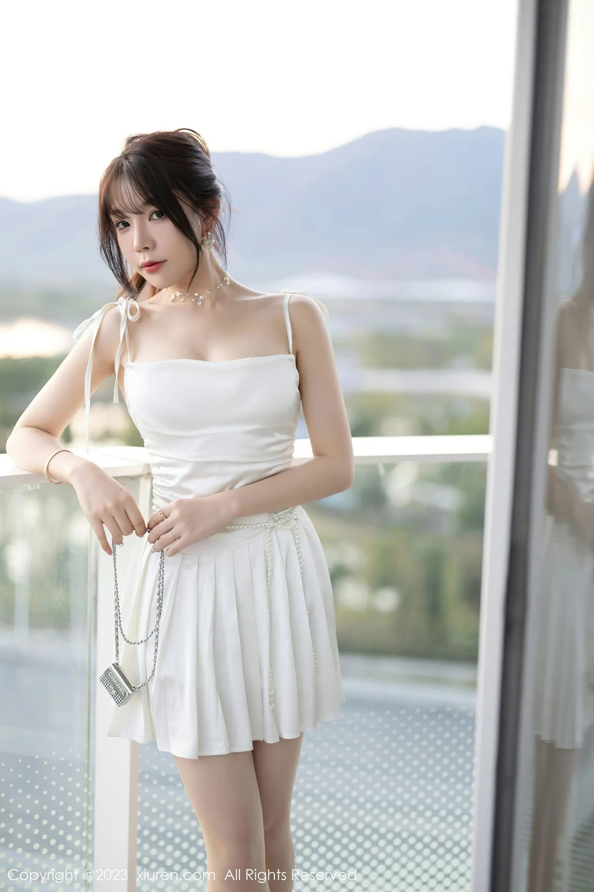 XiuRen 秀人 No.7889  徐莉芝Booty 原色丝袜性感写真1 - 3