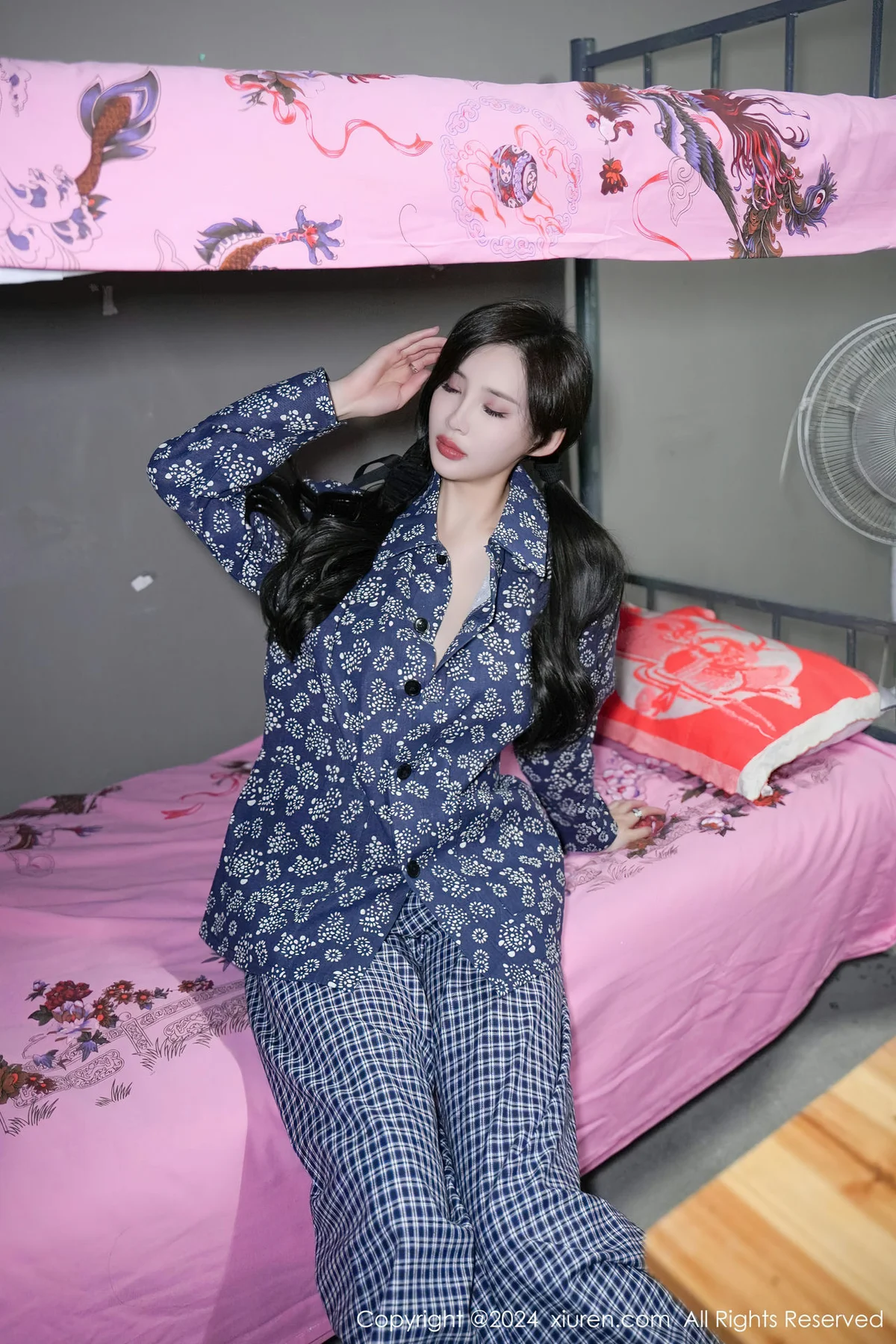 XiuRen 秀人 No.7915  Carol周妍希 民工宿舍拍摄性感写真33 - 7