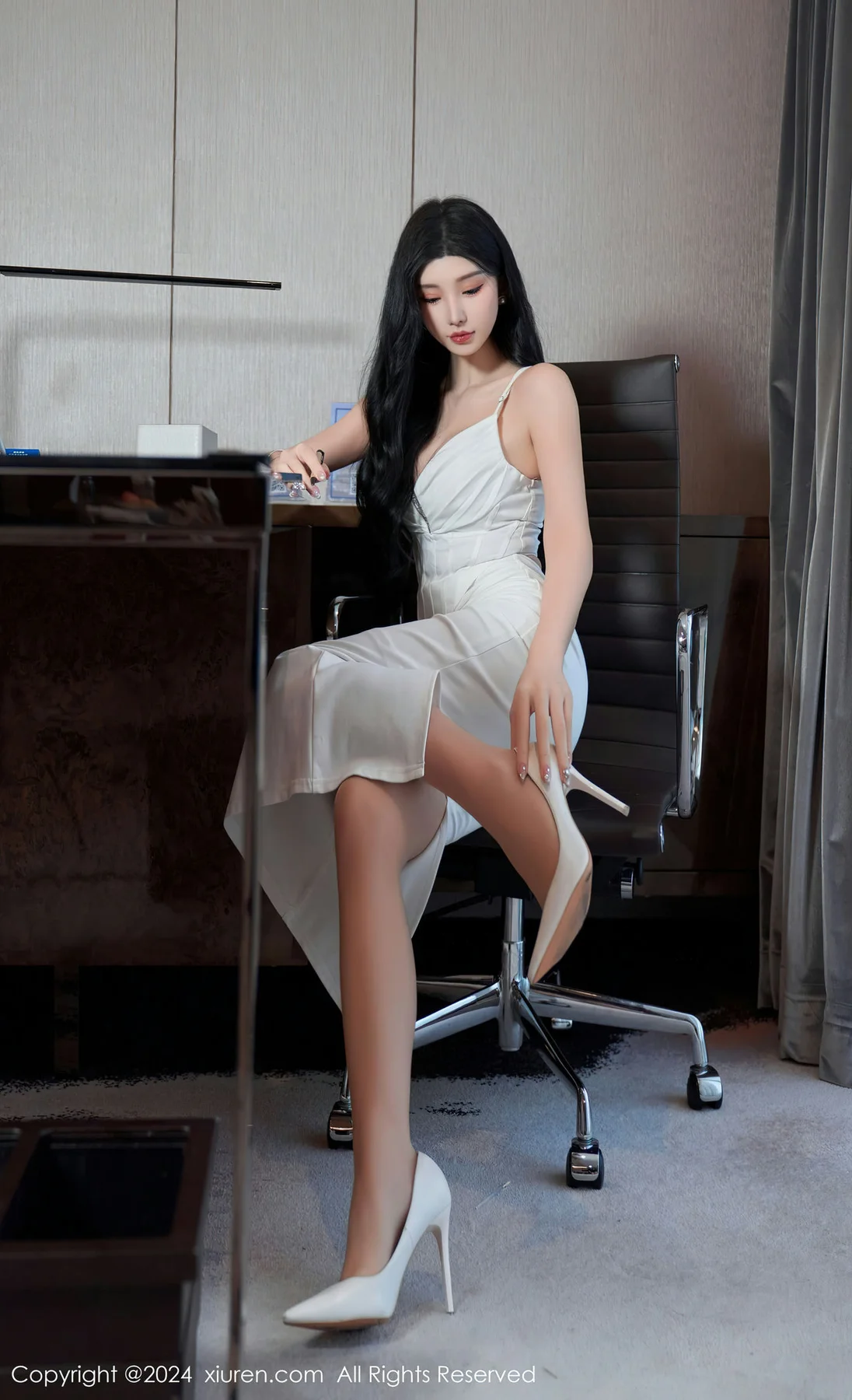 XiuRen 秀人 No.7921  周于希Sally  主题《不为老板买单，只为自己加班》111 - 9