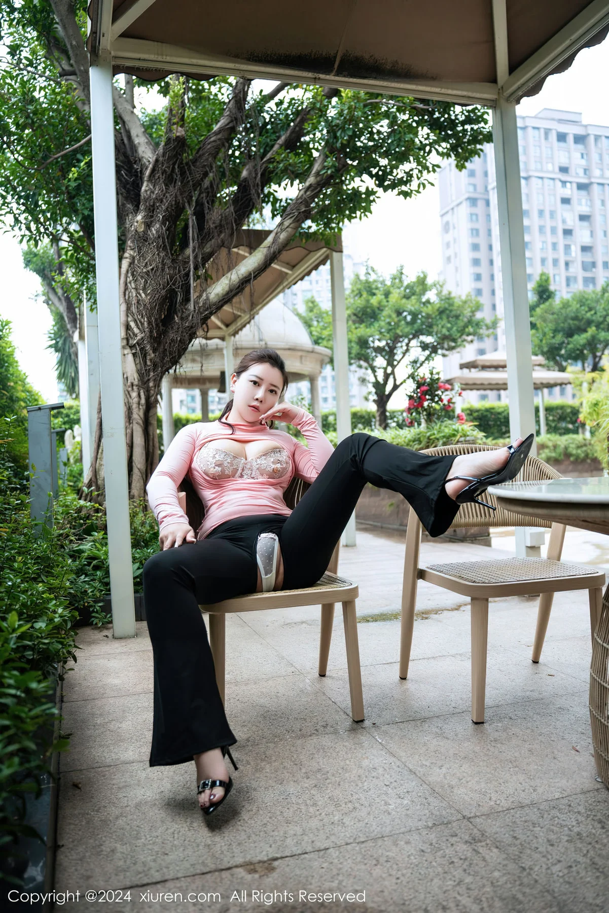 XiuRen 秀人 No.7943  王婉悠Queen 娇媚丰腴性感写真33 - 2