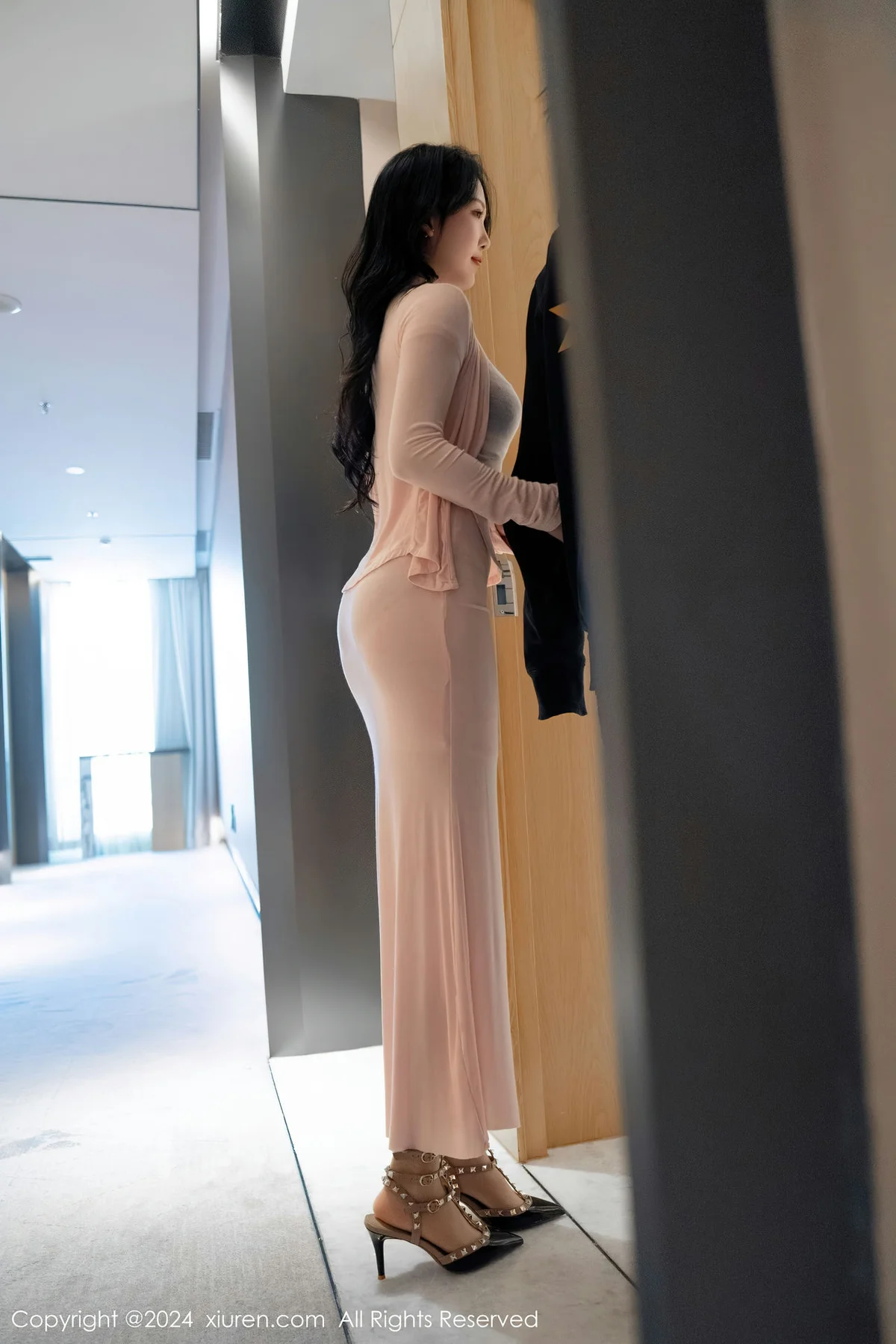 XiuRen 秀人 No.7945  利世 白色轻透上衣性感写真11 - 4