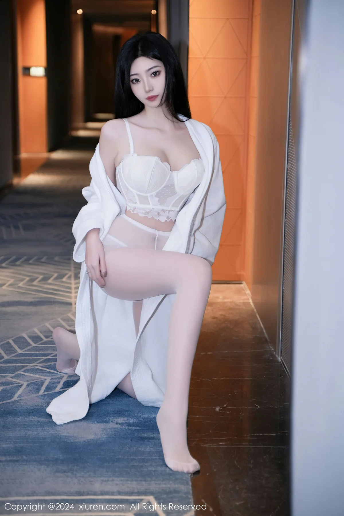 XiuRen 秀人 No.7960  安琪Yee 白色睡袍性感写真3 - 4