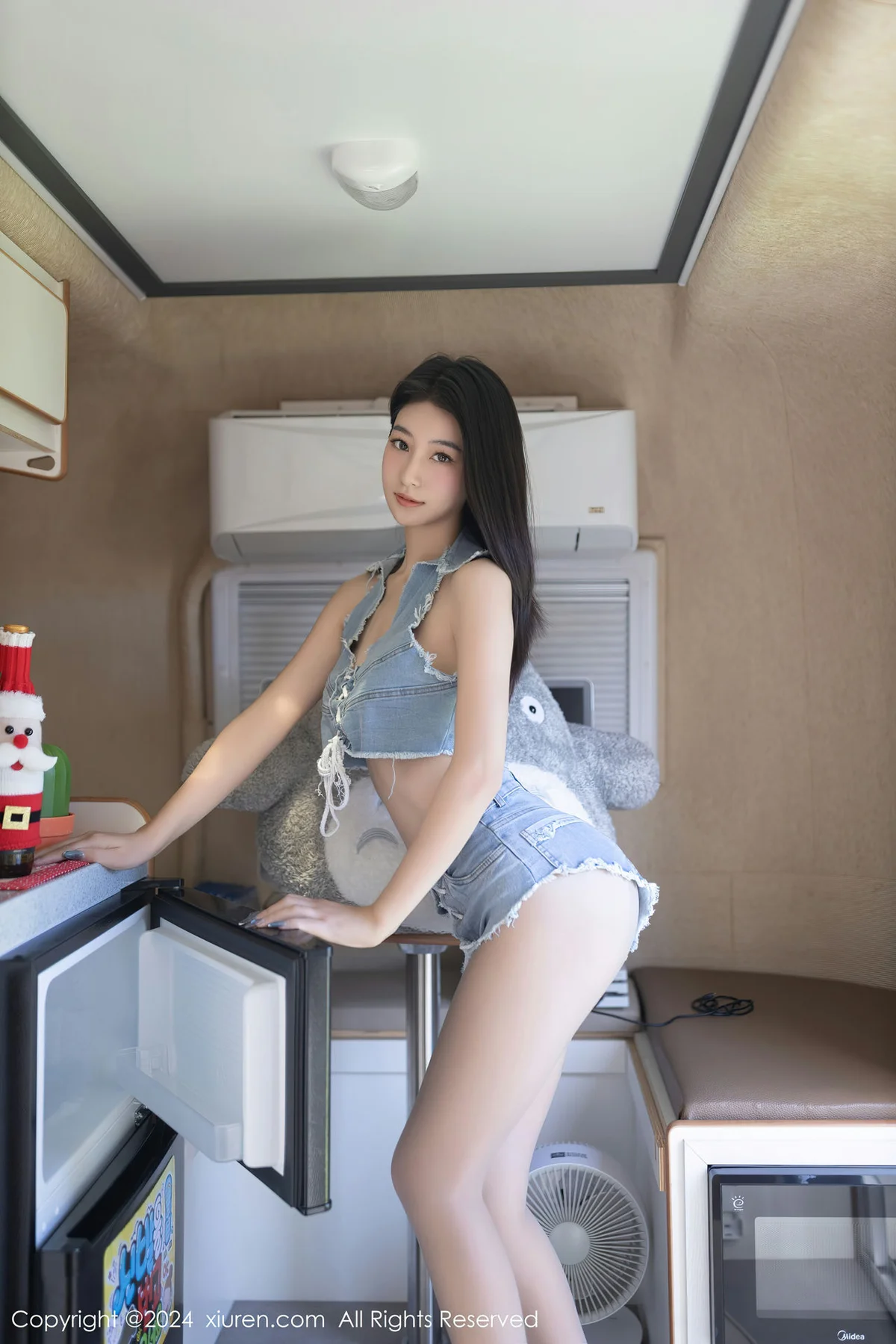 XiuRen 秀人 No.7973  熊小诺 诱人灰丝性感写真 - 1