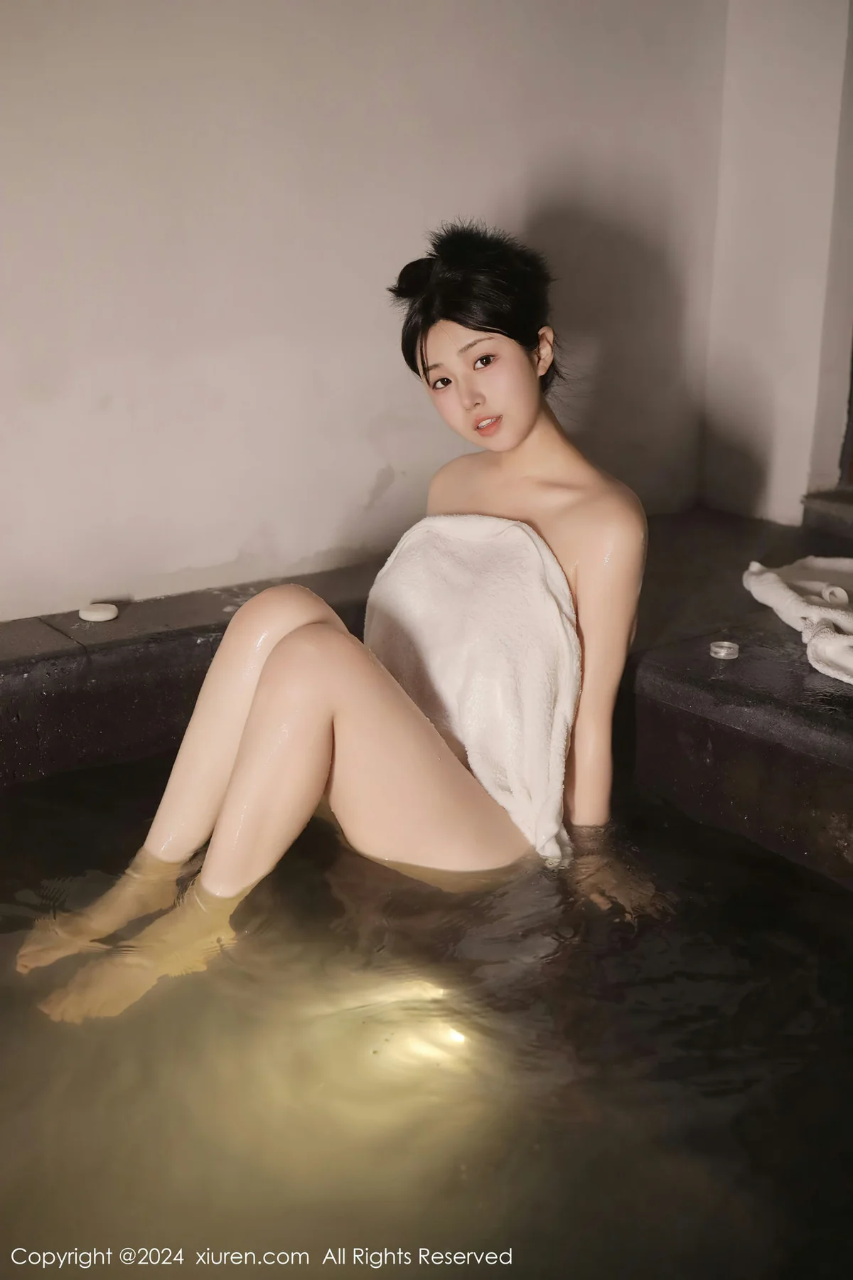 XiuRen 秀人 No.7977  陈小花 温泉场景拍摄首套写真111 - 3