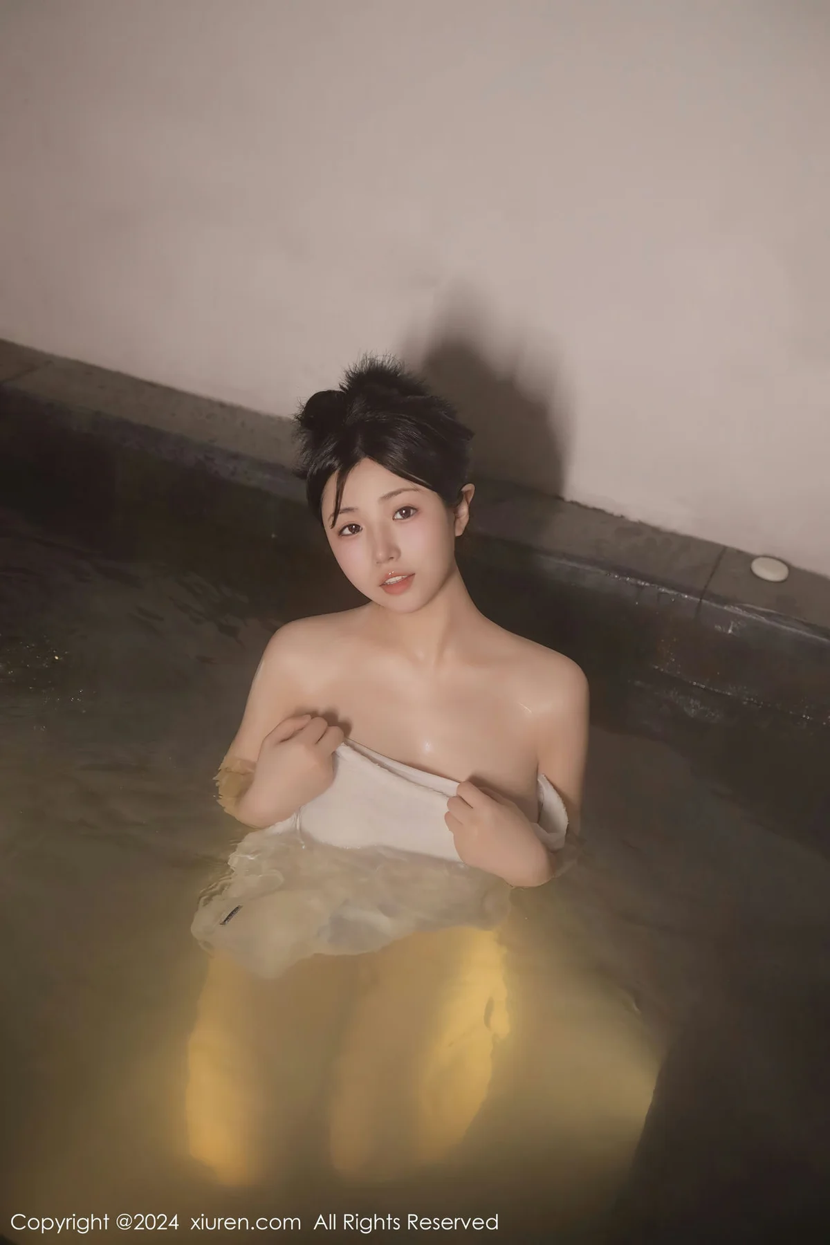 XiuRen 秀人 No.7977  陈小花 温泉场景拍摄首套写真111 - 8