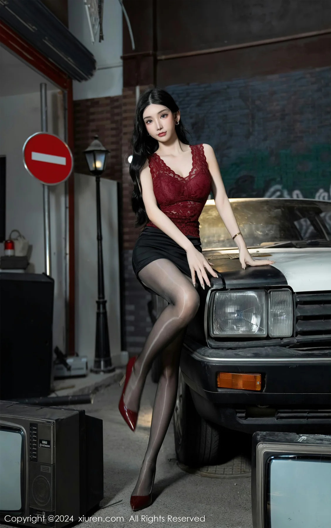 XiuRen 秀人 No.7993  周于希Sally  主题《想要一场车震》剧情写真11 - 4