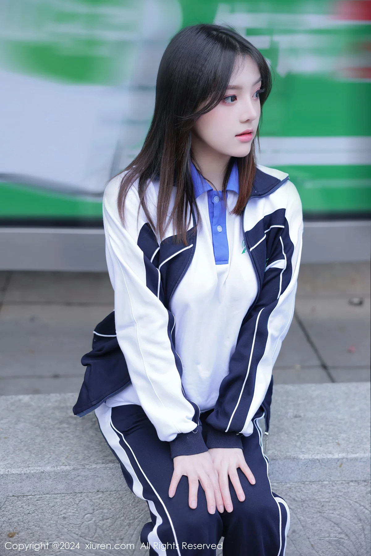 XiuRen 秀人 No.7994  豆瓣酱 公交车场景性感写真111 - 3