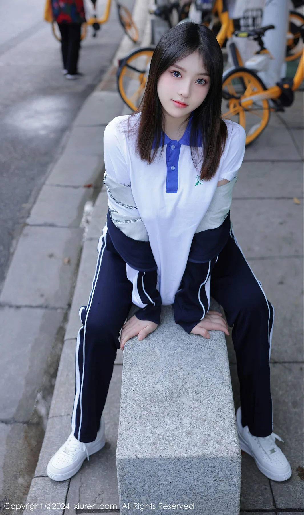 XiuRen 秀人 No.7994  豆瓣酱 公交车场景性感写真111 - 7