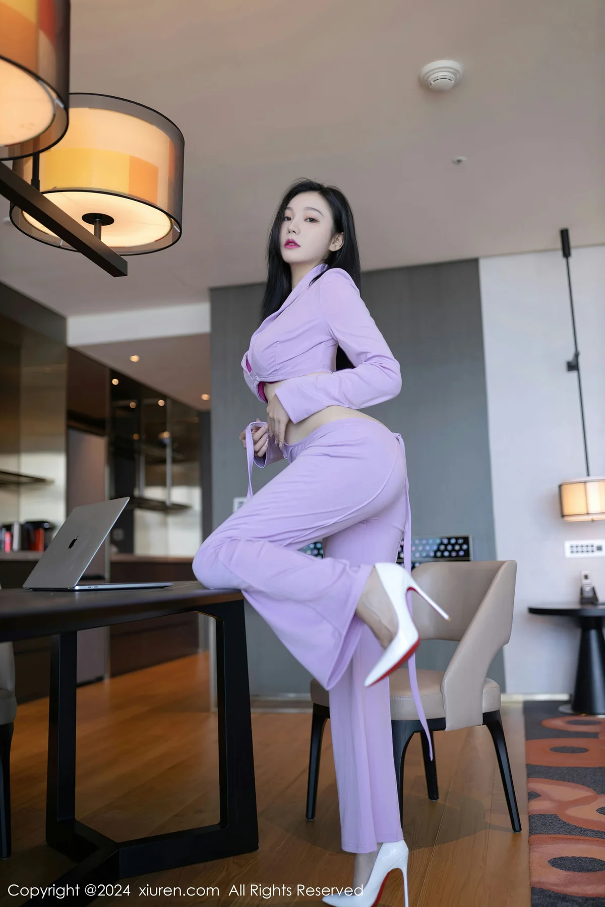 XiuRen 秀人 No.8006  安然anran 白色丝袜性感写真1 - 6