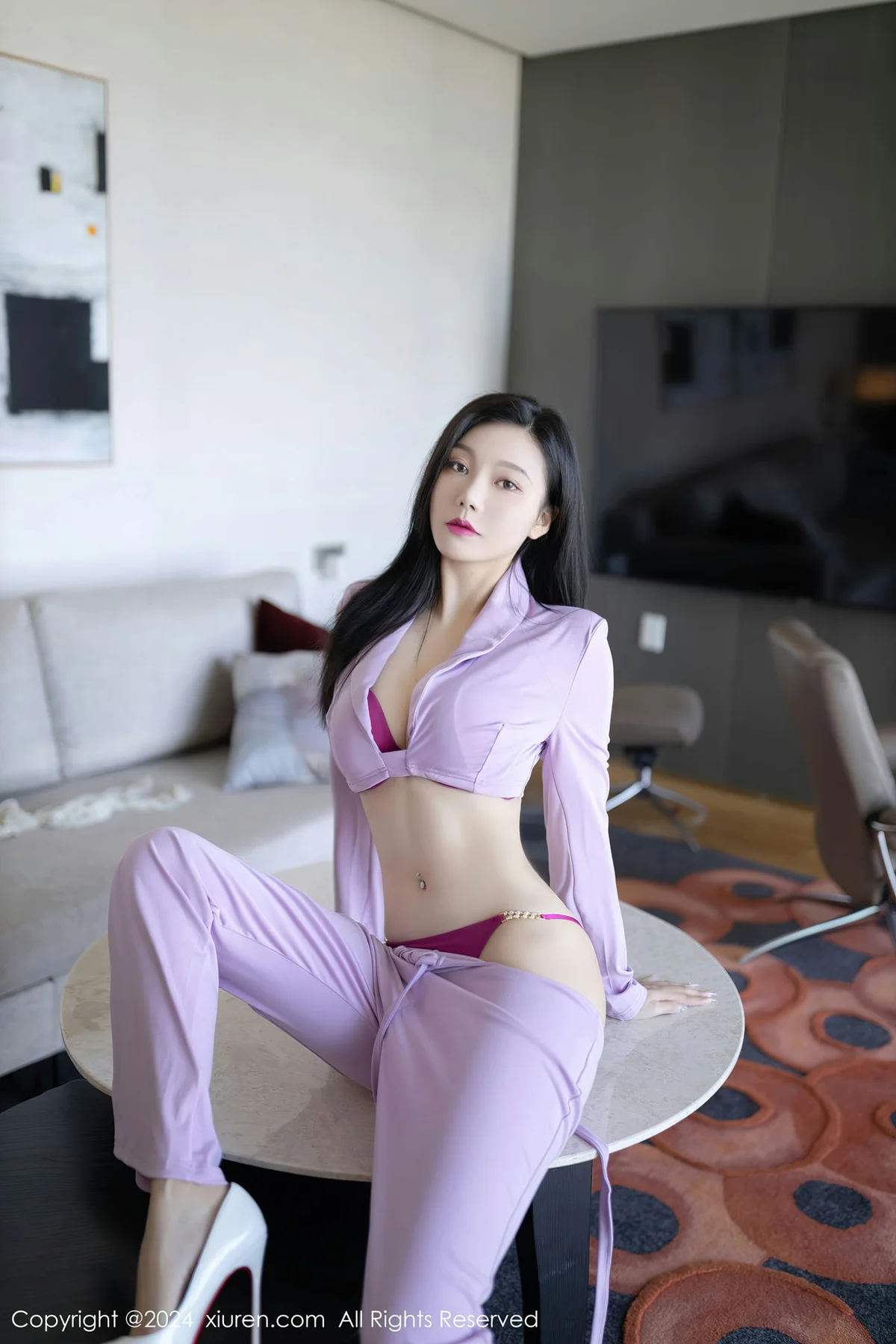 XiuRen 秀人 No.8006  安然anran 白色丝袜性感写真1 - 2