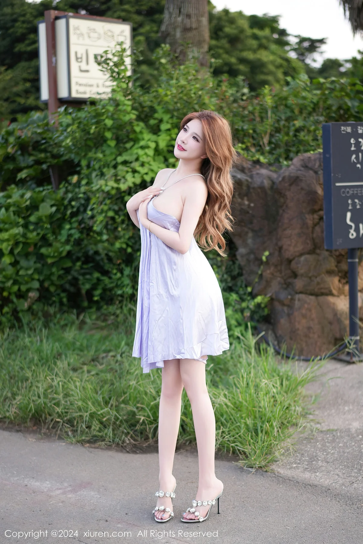 XiuRen 秀人 No.8009  小海臀Rena 紫色蕾丝情趣内衣性感写真 - 2