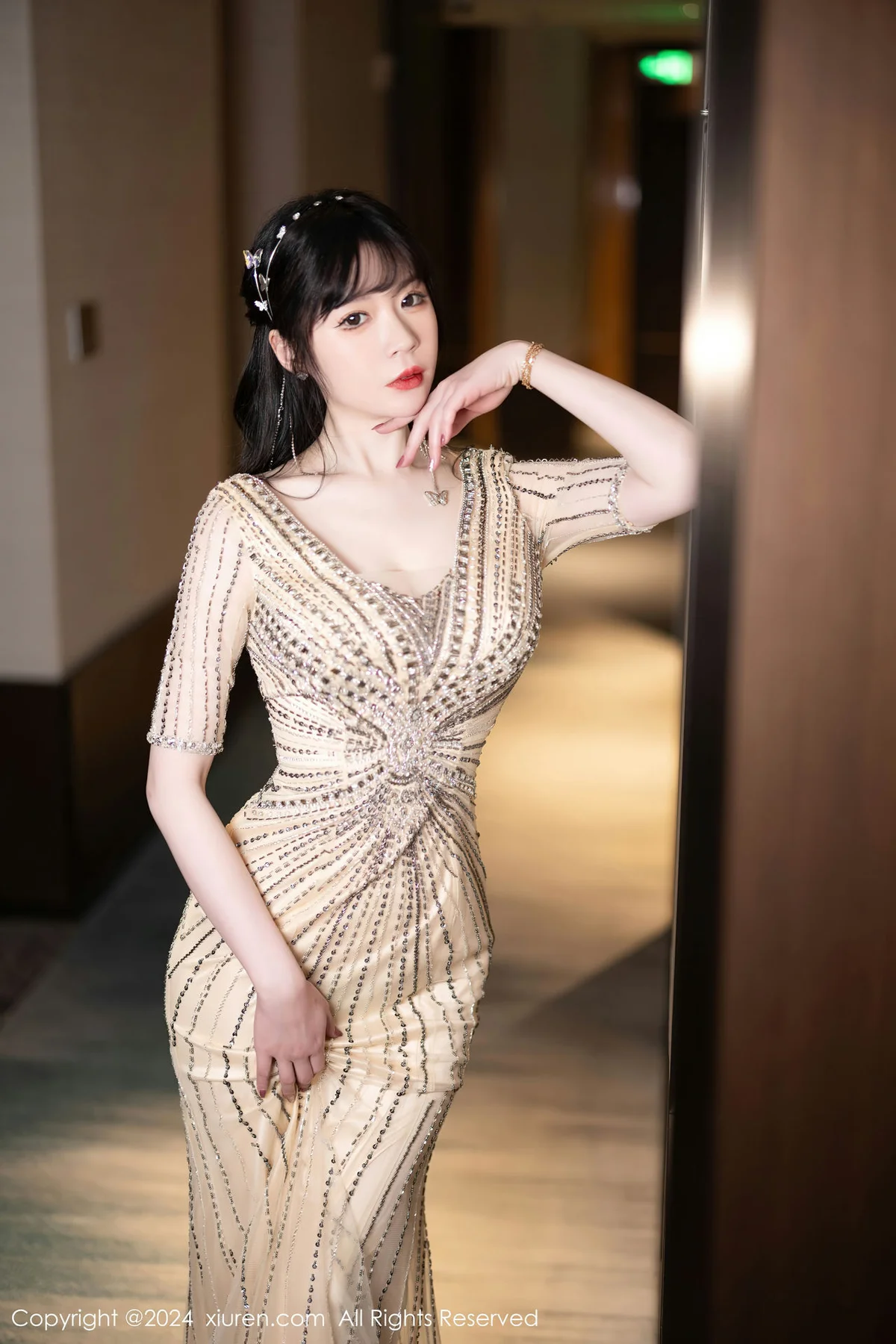 XiuRen 秀人 No.8014  梦心玥 金色长礼裙性感写真22 - 7