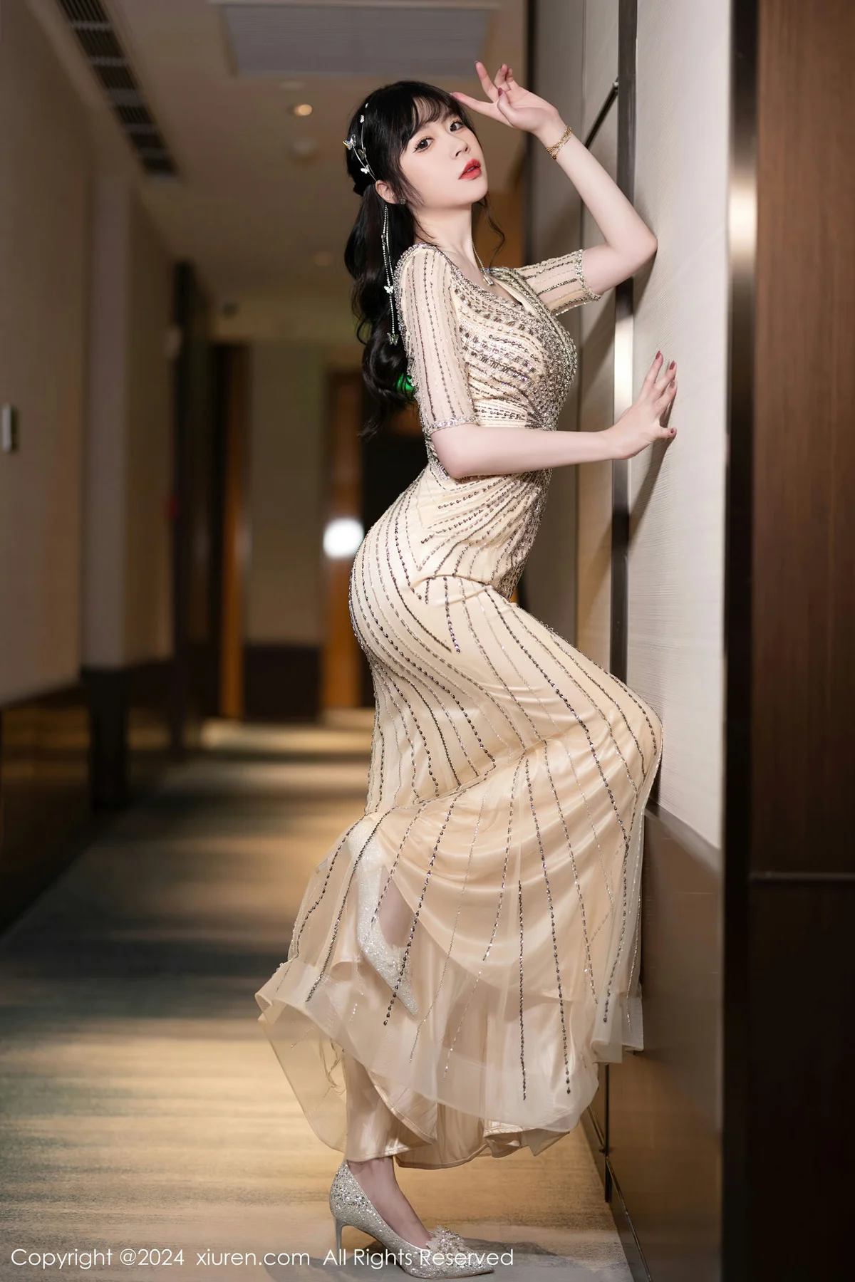 XiuRen 秀人 No.8014  梦心玥 金色长礼裙性感写真22 - 10