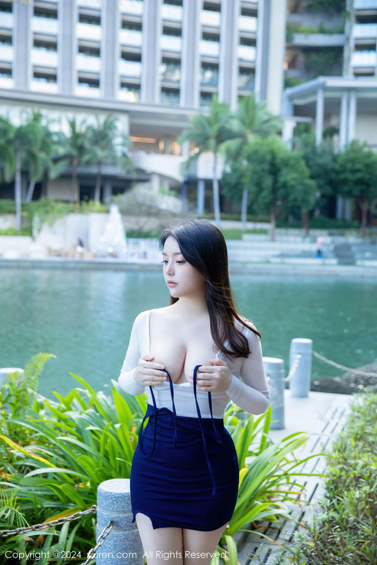 XiuRen 秀人 No.8030  豆瓣酱 户外场景拍摄三亚旅拍111 - 5