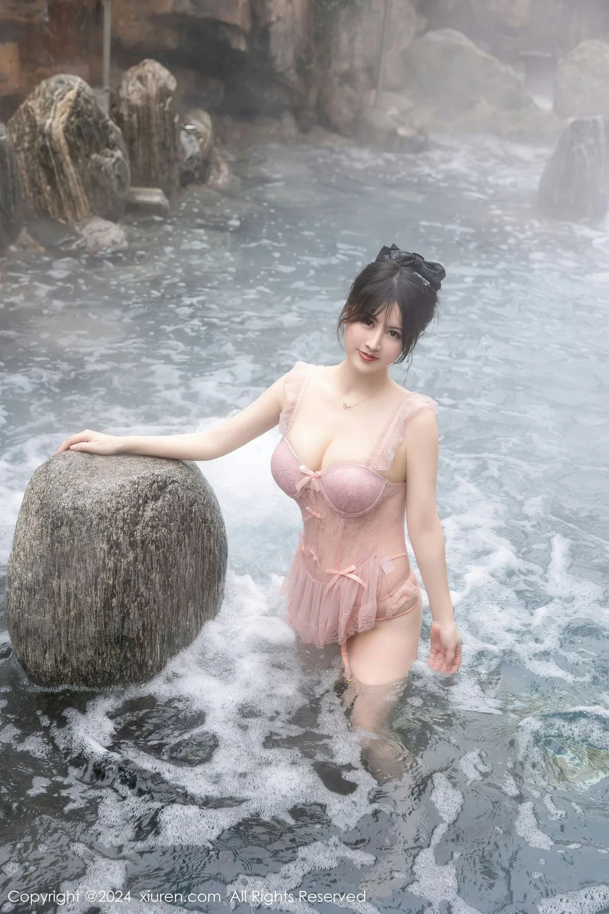 XiuRen 秀人 No.8039  诗诗kiki 粉色情趣吊灯短裙性感写真 - 4