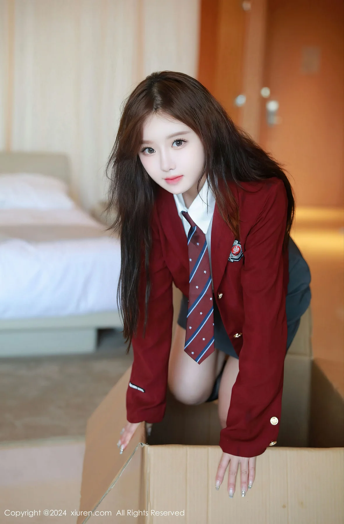 XiuRen 秀人 No.8044  小薯条nienie 红色制服打牌性感性感写真11 - 4