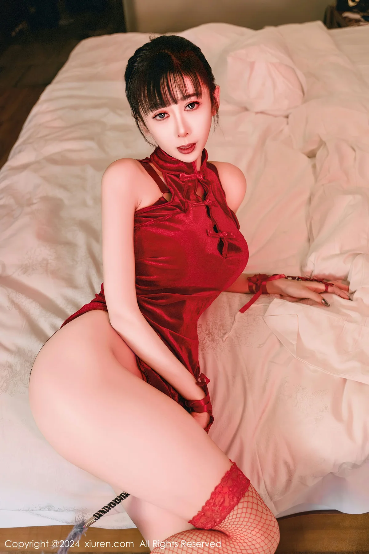 XiuRen 秀人 No.8047  宝宝甜 首套写真酒后微醺3 - 10