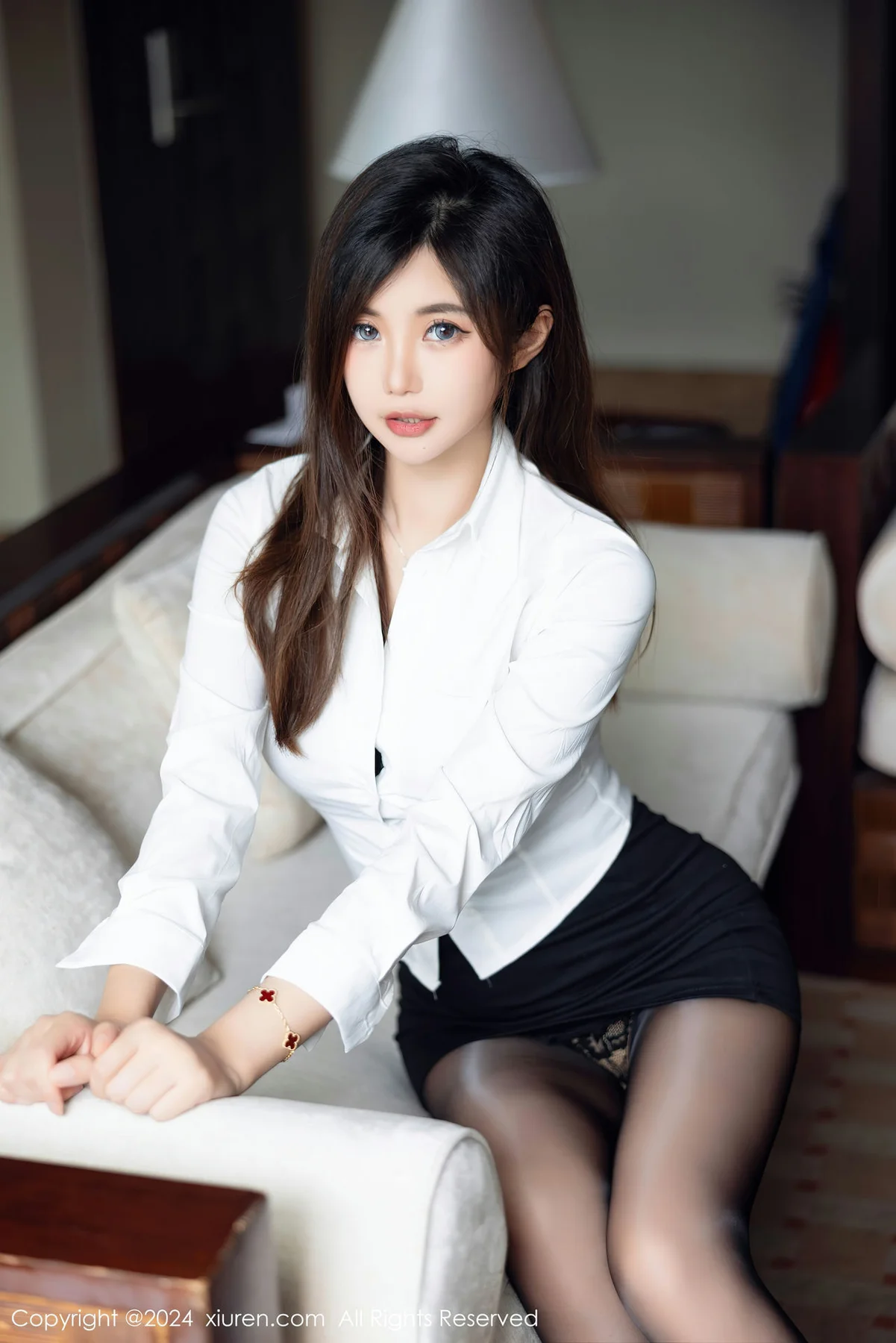 XiuRen 秀人 No.8053  绮里嘉ula 黑色蕾丝内衣三亚心愿旅拍1 - 6