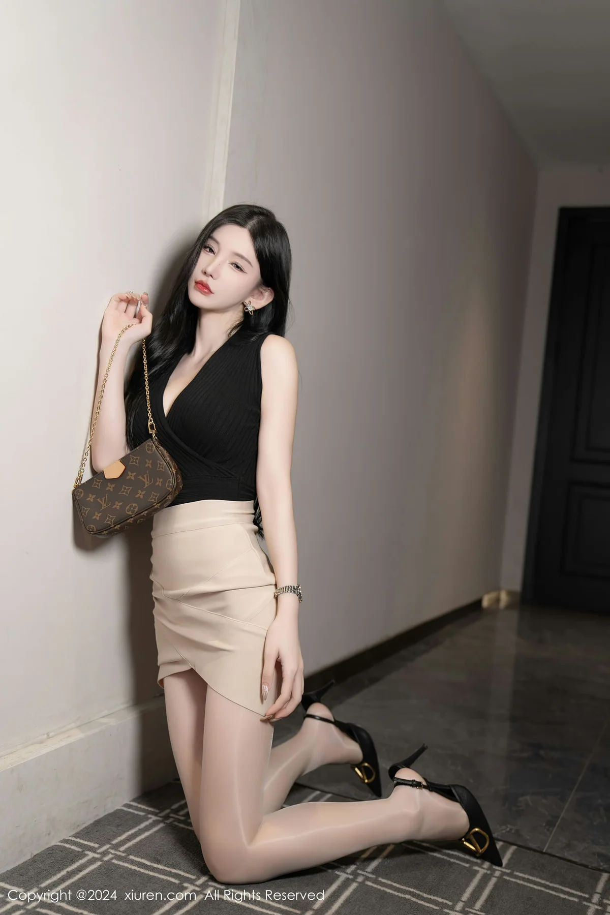 XiuRen 秀人 No.8057  周于希Sally 主题《女友真的骚》性感写真11 - 10