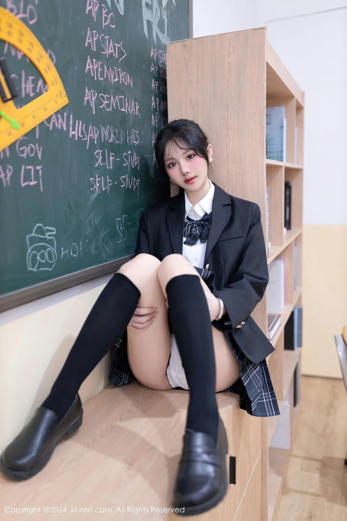 XiuRen 秀人 No.8058  幼幼 教室调教性感套装性感写真111 - 3