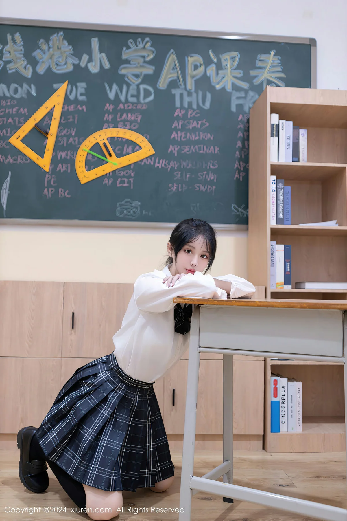 XiuRen 秀人 No.8058  幼幼 教室调教性感套装性感写真111 - 7