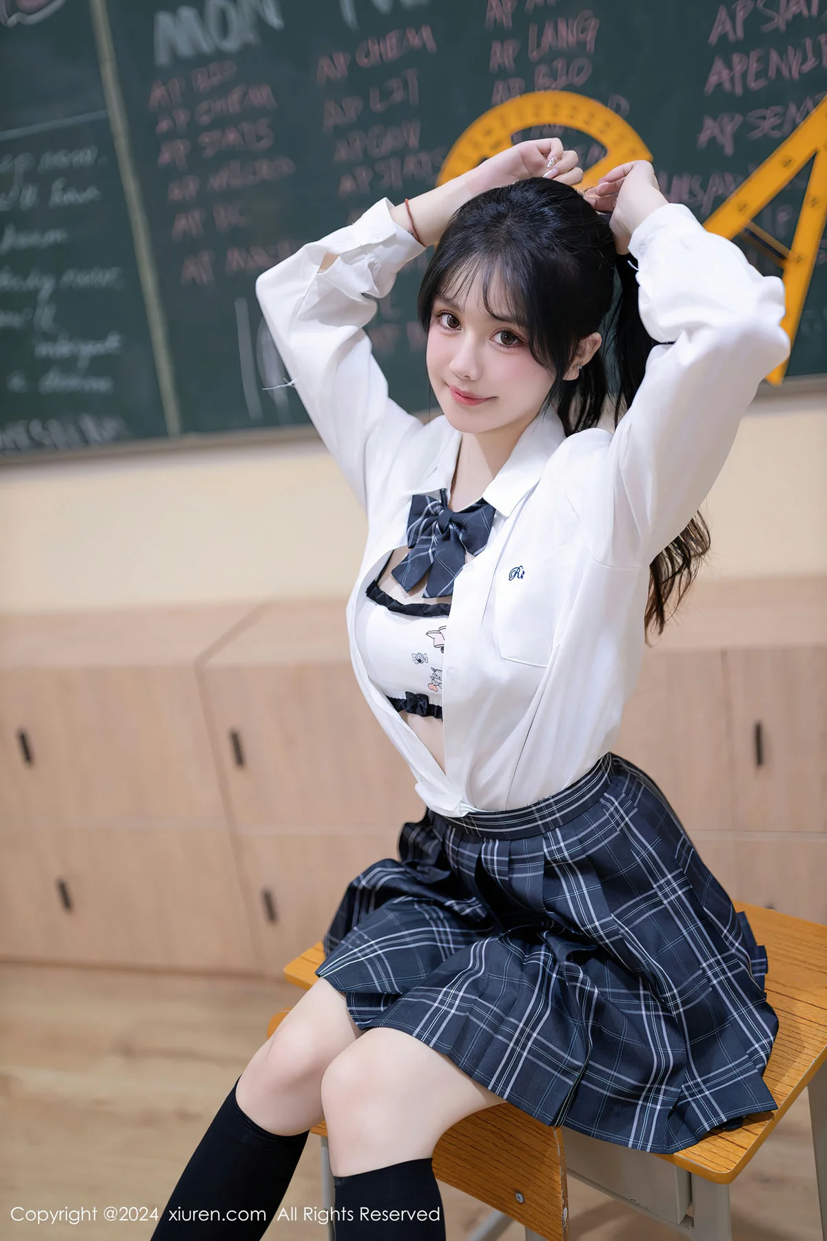 XiuRen 秀人 No.8058  幼幼 教室调教性感套装性感写真111 - 9