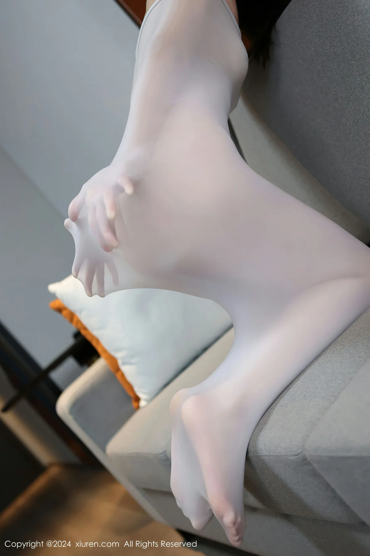 XiuRen 秀人 No.8063  金tiao 极致美腿性感写真2 - 5