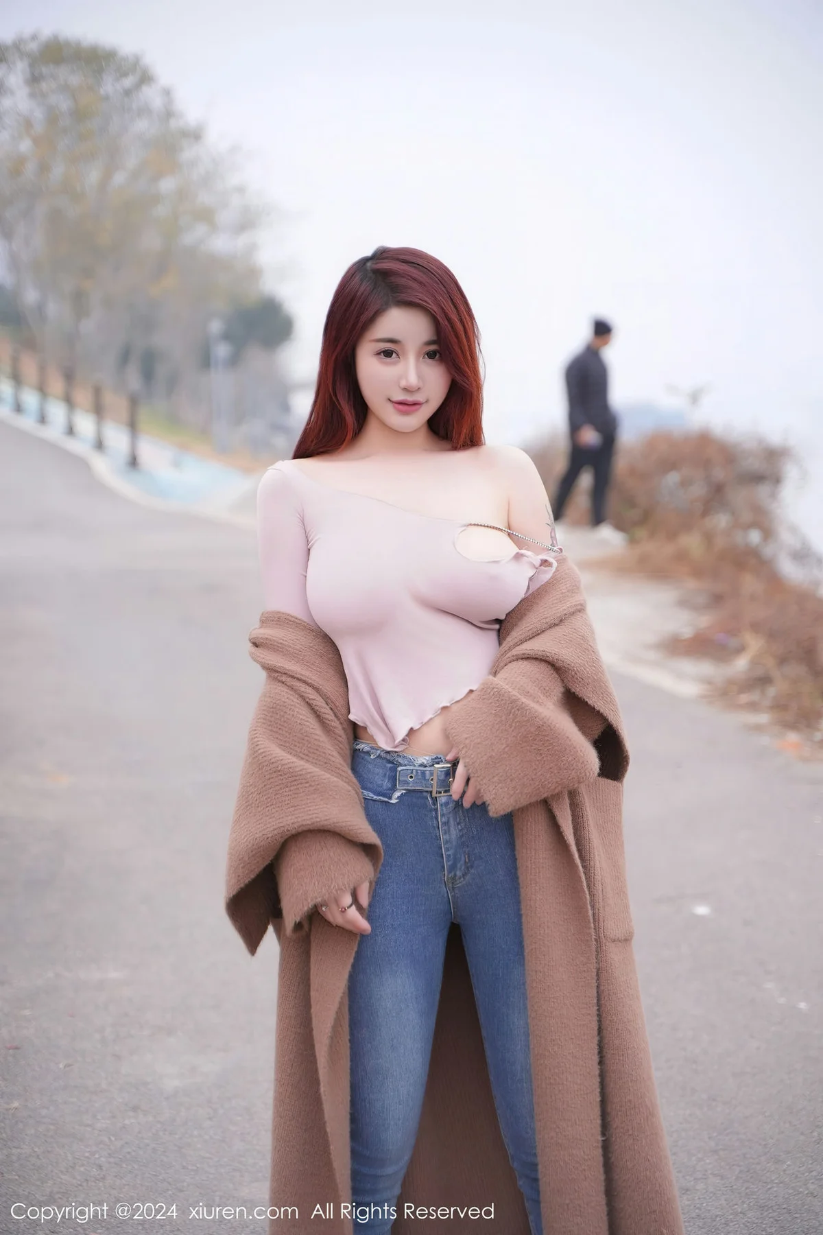 XiuRen 秀人 No.8076  美七Mia 蓝色牛仔裤性感写真1 - 6