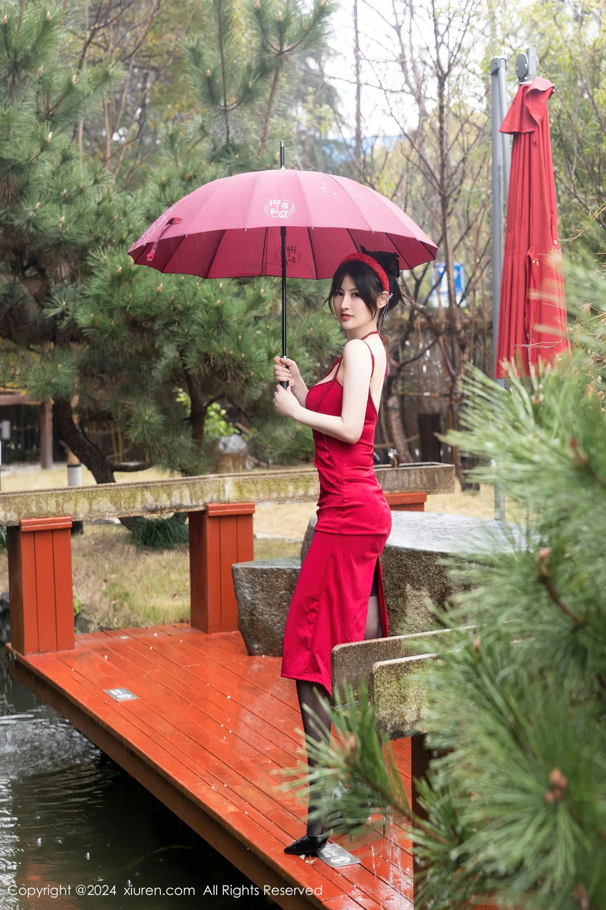 XiuRen 秀人 No.8078  诗诗kiki 红色情趣吊带写真1 - 1