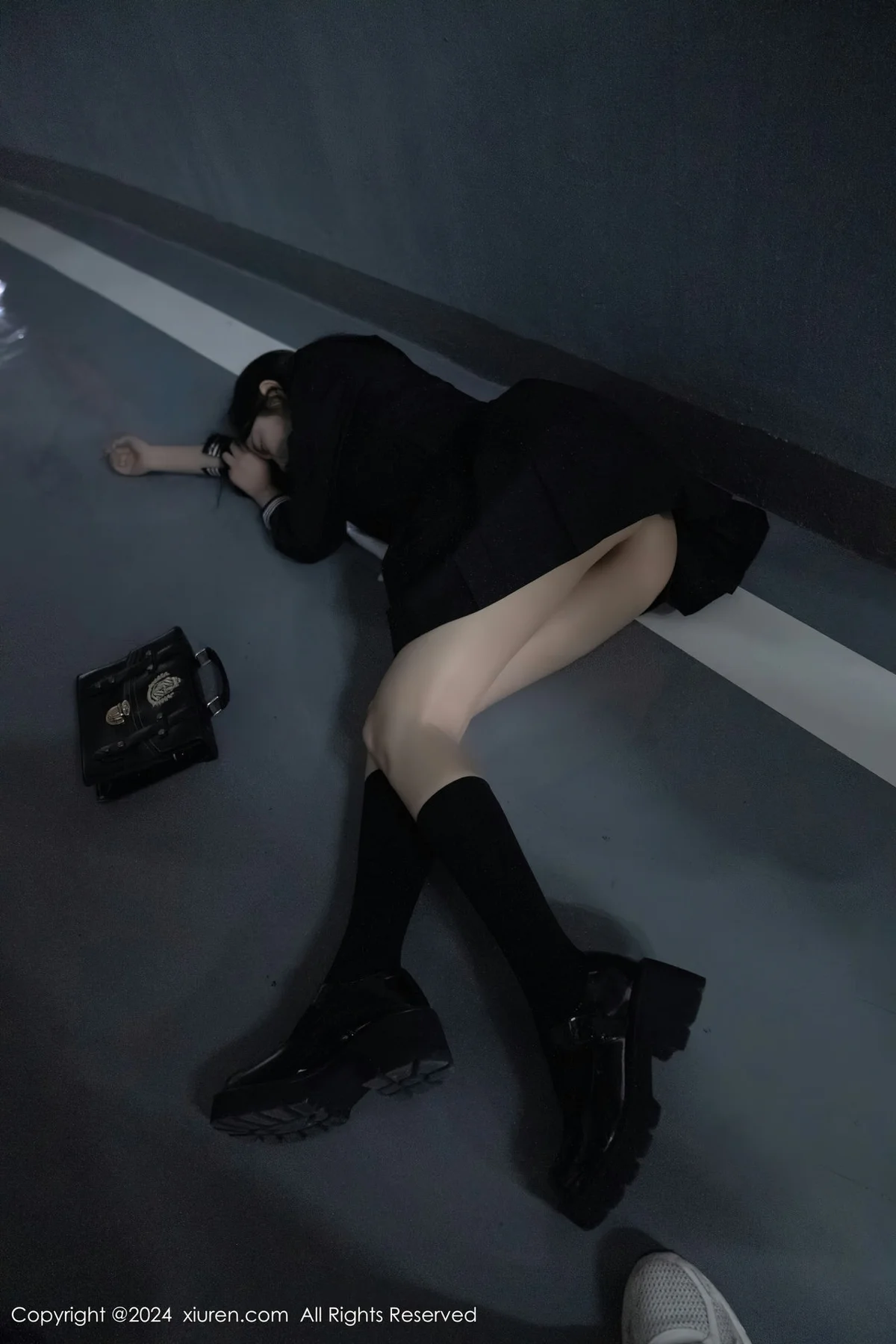 XiuRen 秀人 No.8080  杨晨晨Yome 魅惑黑丝性感写真11 - 2