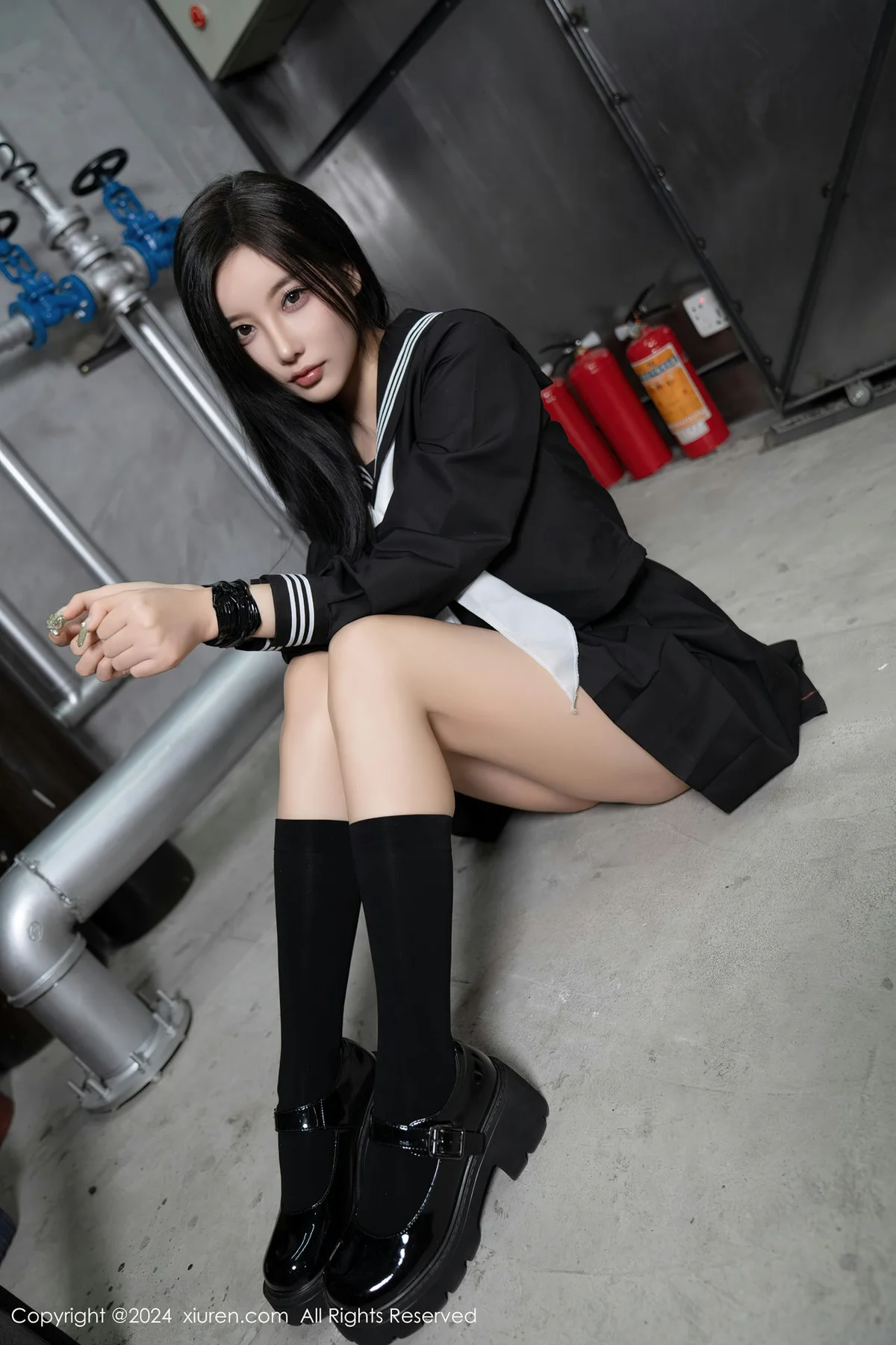 XiuRen 秀人 No.8080  杨晨晨Yome 魅惑黑丝性感写真11 - 9