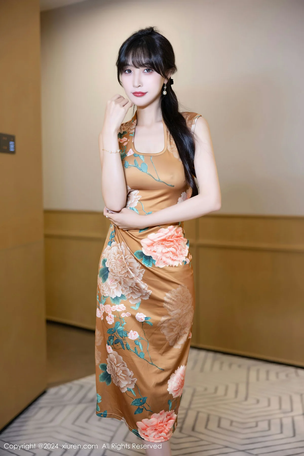 XiuRen 秀人 No.8084  林星阑 图案旗袍性感写真11 - 9