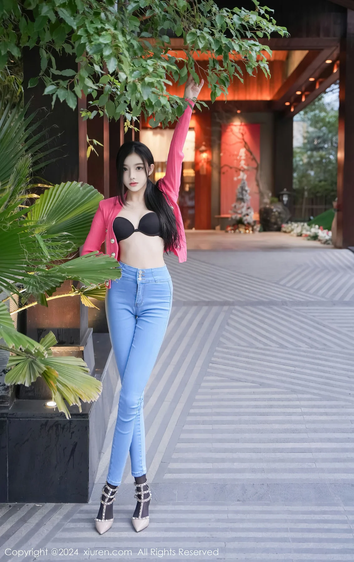 XiuRen 秀人 No.8091  龙雪儿 配简约牛仔裤性感写真1 - 8