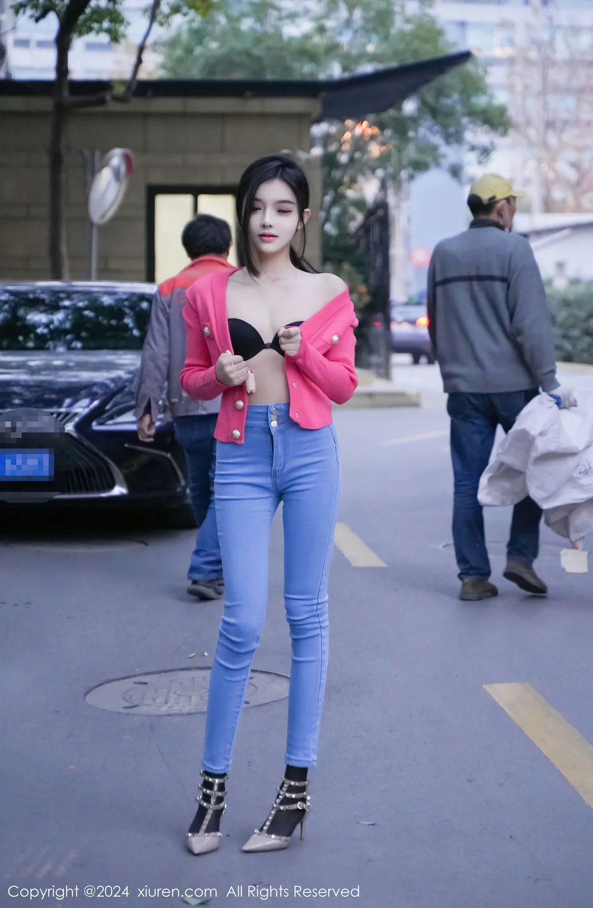 XiuRen 秀人 No.8091  龙雪儿 配简约牛仔裤性感写真1 - 3