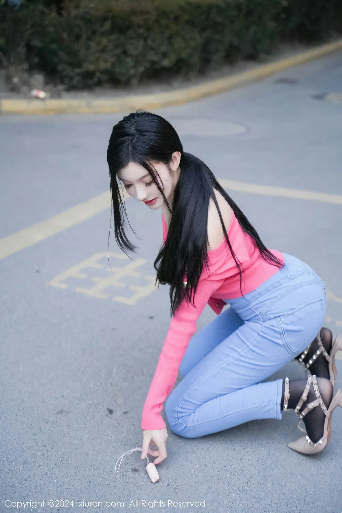 XiuRen 秀人 No.8091  龙雪儿 配简约牛仔裤性感写真1 - 9