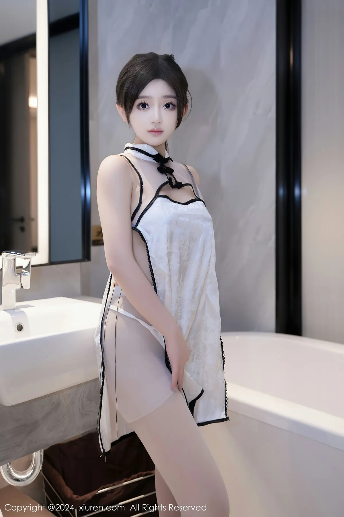 XiuRen 秀人 No.8104  奶茶味的包子 白色丝袜性感写真11 - 7