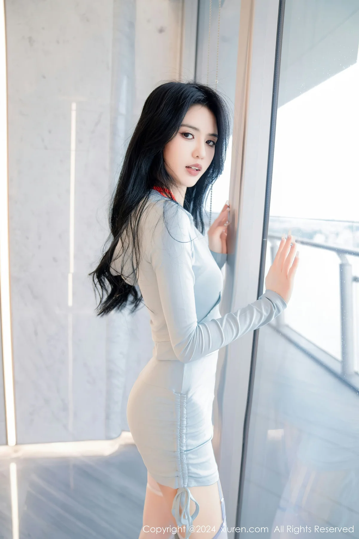 XiuRen 秀人 No.8105  浅浅Danny 白色轻薄上衣性感写真 - 1