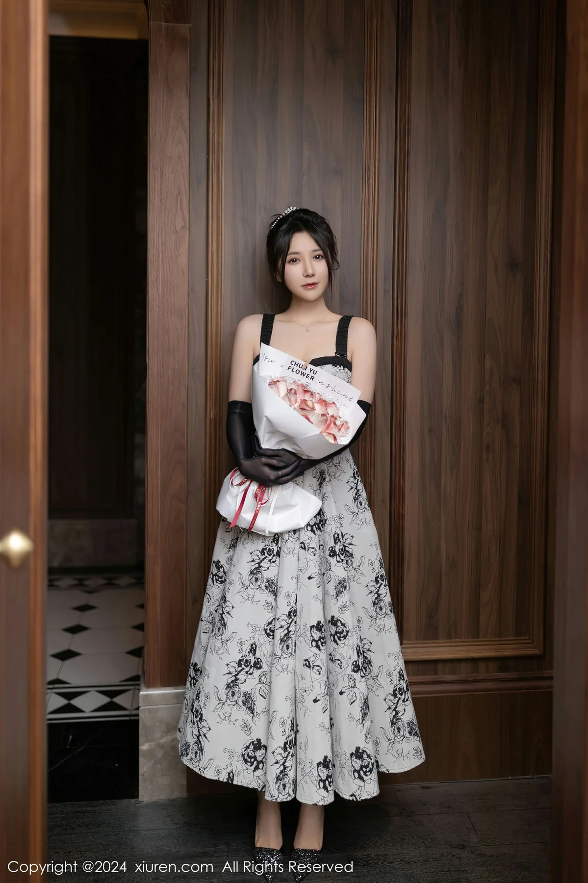 XiuRen 秀人 No.8109  鱼子酱Fish 生日主题拍摄性感写真111 - 1