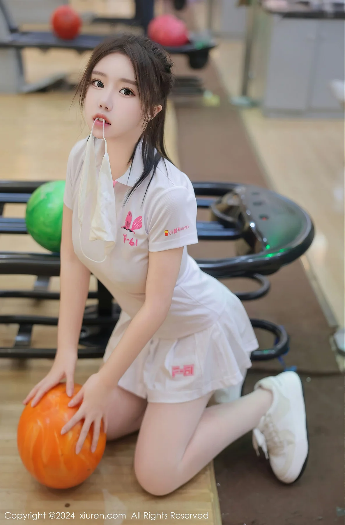 XiuRen 秀人 No.8118  小薯条nienie 保龄球馆场景拍摄性感写真11 - 4