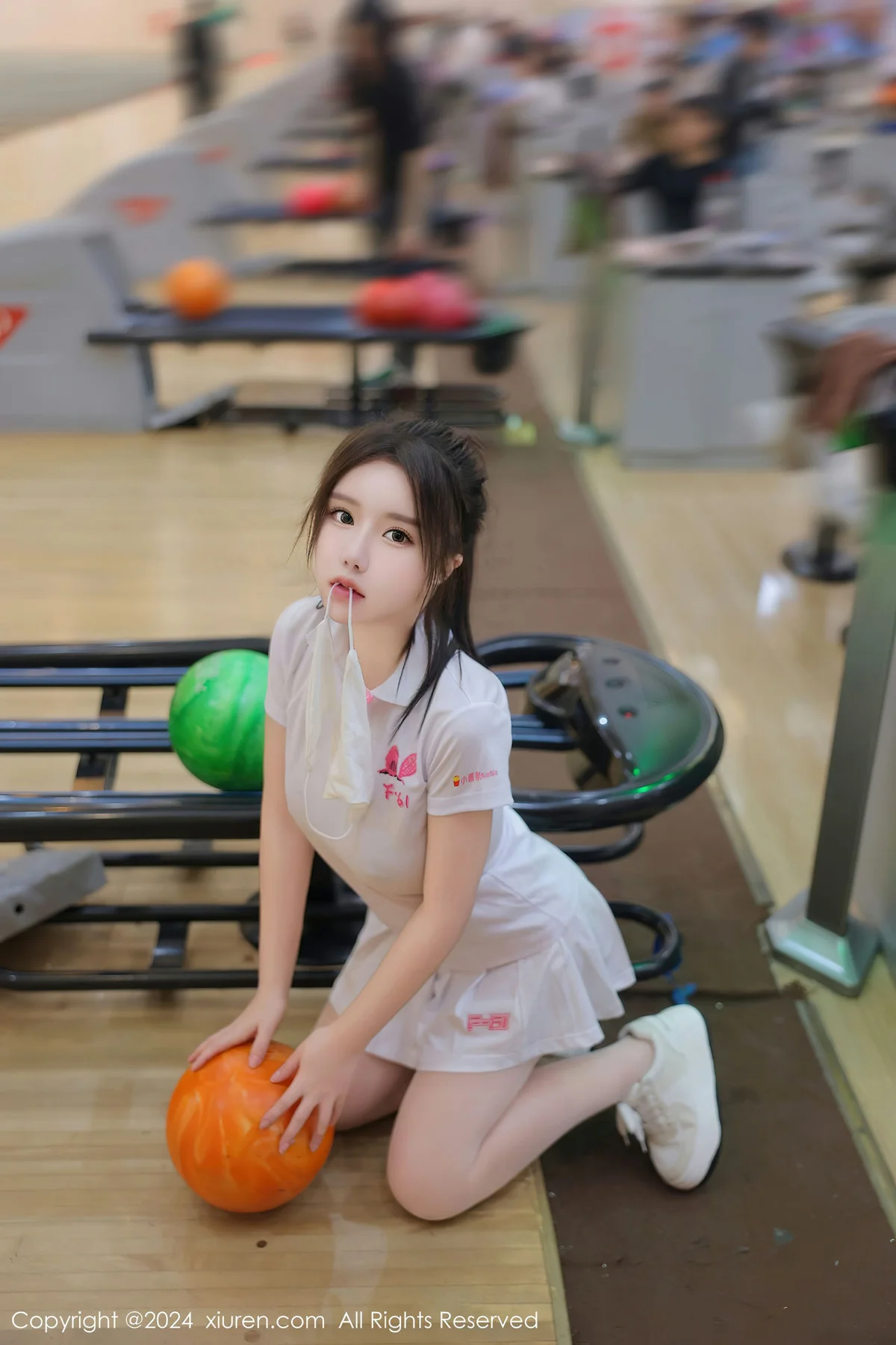 XiuRen 秀人 No.8118  小薯条nienie 保龄球馆场景拍摄性感写真11 - 6