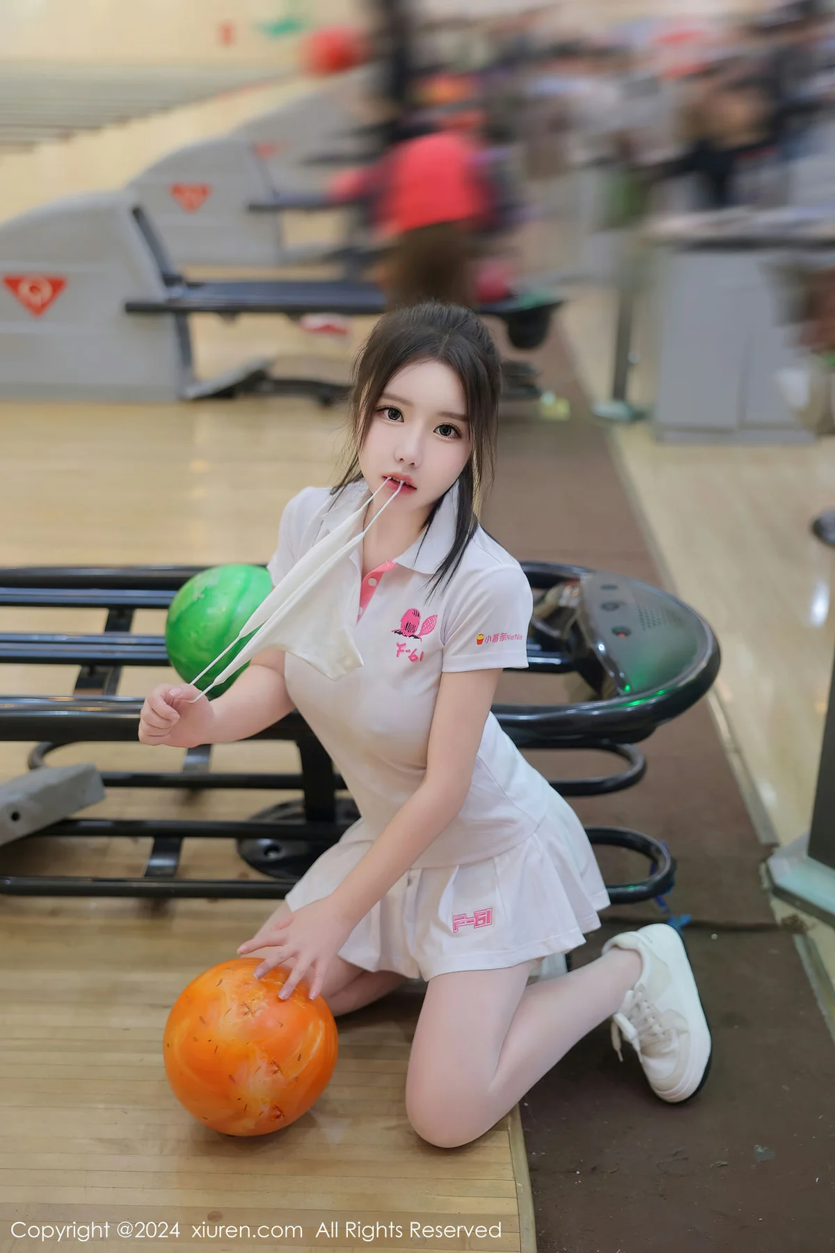 XiuRen 秀人 No.8118  小薯条nienie 保龄球馆场景拍摄性感写真11 - 8