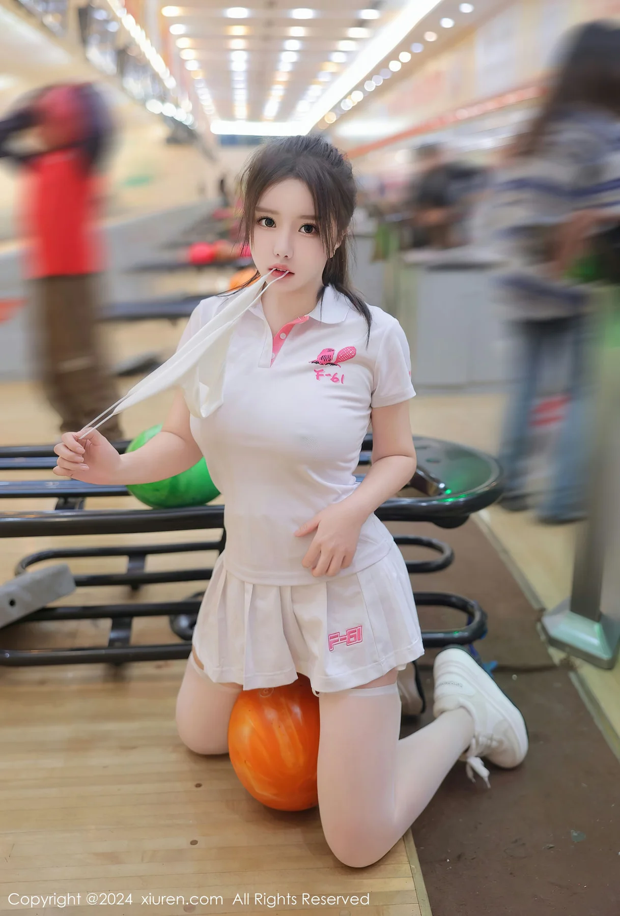 XiuRen 秀人 No.8118  小薯条nienie 保龄球馆场景拍摄性感写真11 - 10