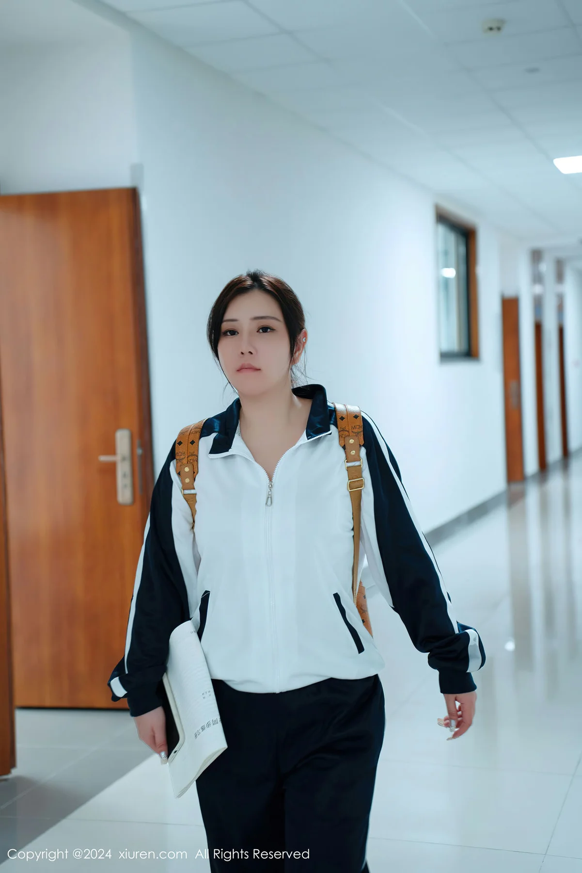 XiuRen 秀人 No.8122  王婉悠Queen 校园女生幻想性感写真 - 3