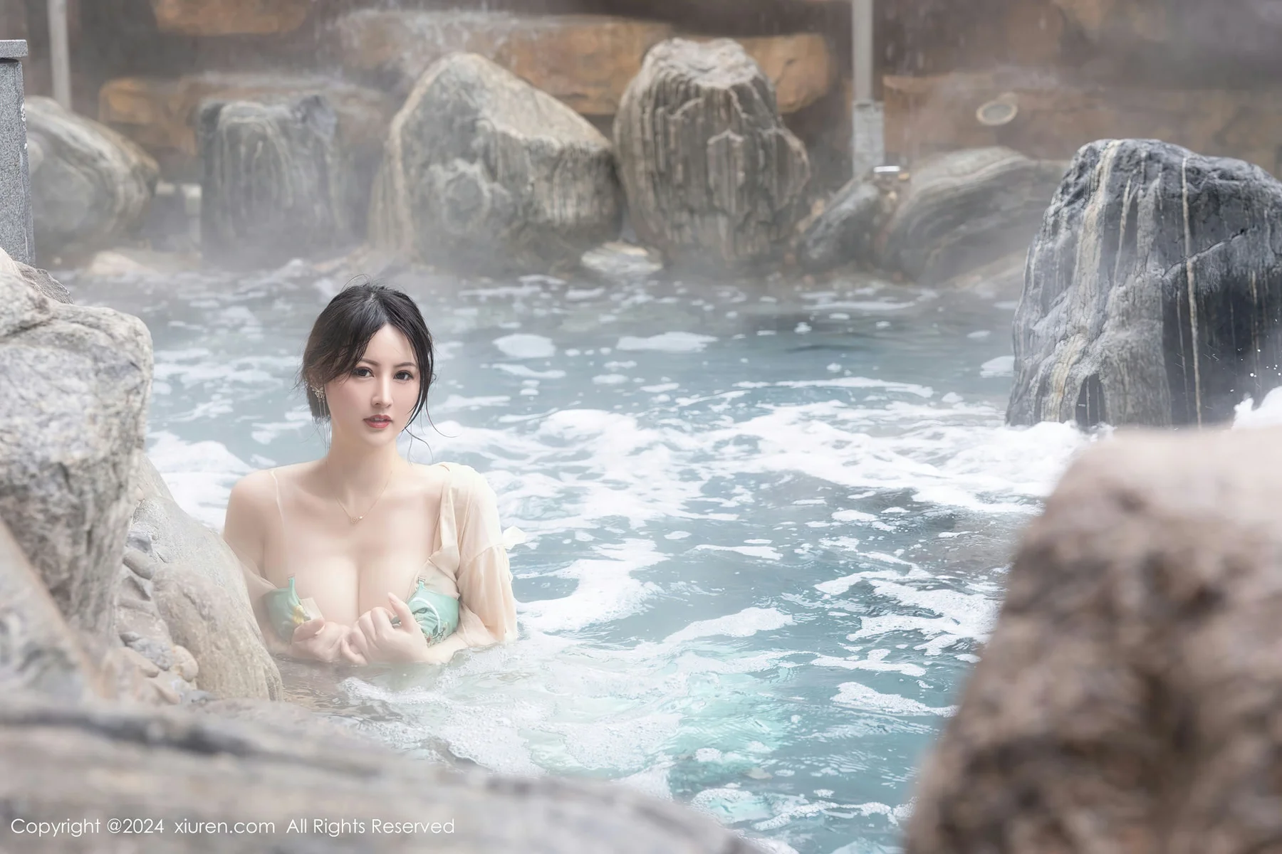 XiuRen 秀人 No.8128  诗诗kiki 温泉古装情趣服饰性感写真1 - 6